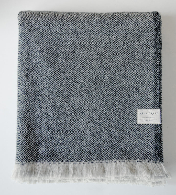 NZ Lambswool Throw – Coal